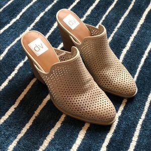 DV by Dolce Vita Nya Taupe Cutout Mules
